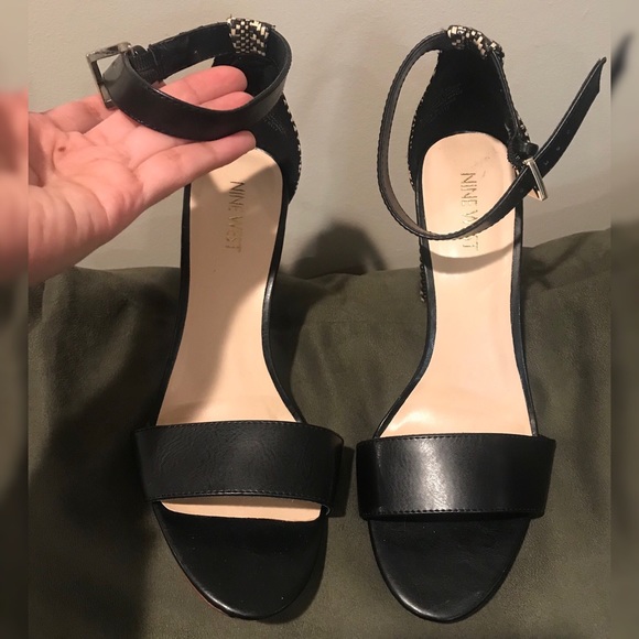 Open High Heels. - Picture 5 of 5